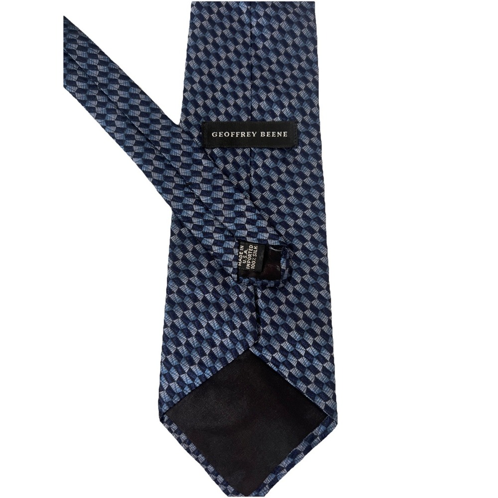 Geoffrey Beene Blue AndBlack Hand Made 100% Silk‎ Men's Neck Tie Made In USA
